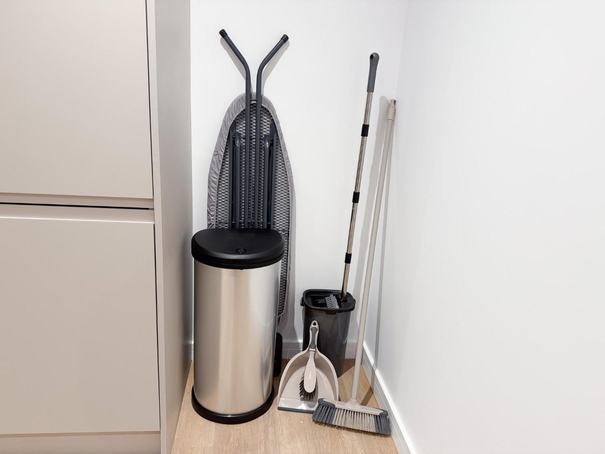 Spacious Modern 1 Bed Apartments In St Neots - Perfect For Contractors & Professionals - Free Parking - Wifi - Fully Equipped Kitchen - Smart Tv Ideal For Work Stays And Long Projects Buitenkant foto